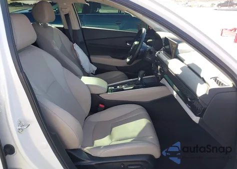 2024 Honda Accord Touring Hybrid z USA, uszkodzony, nr VIN 1HGCY2F84RA046177